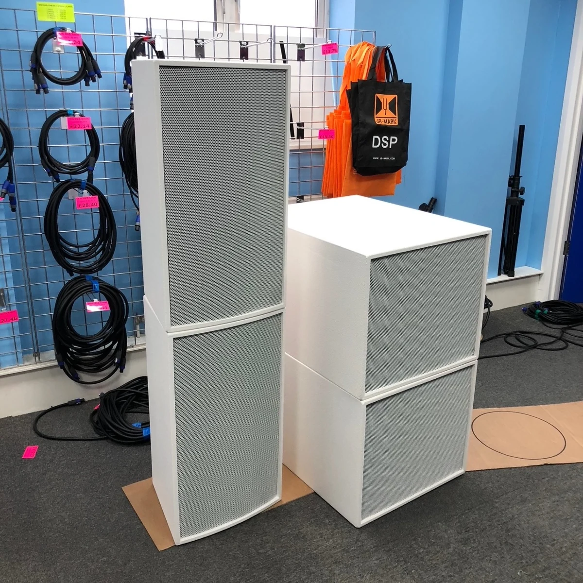 Angled view of the custom white S118 and MT1514 build