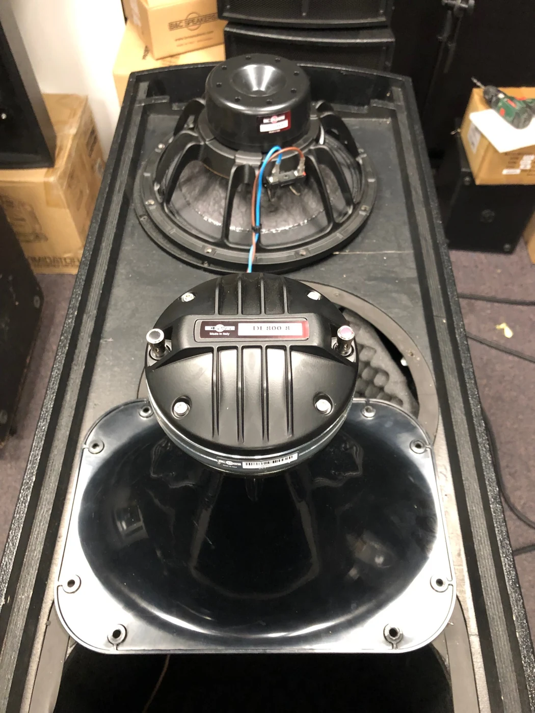 MT2214 horn and driver fitting